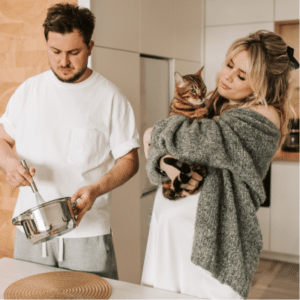 can cats eat cooked salmon